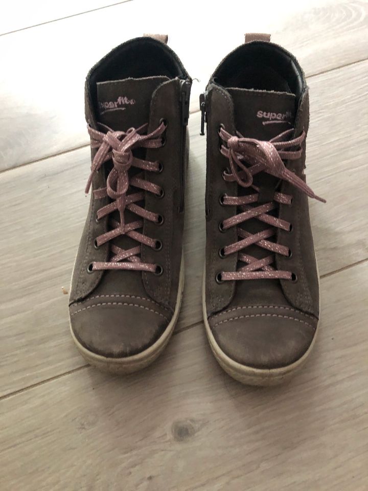 Schuhe Superfit Mödchen Gr. 34 in Sittensen