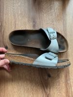 Schöne Birkenstock Madrid Sandalen Silber Leder Kult schmal 40 Niedersachsen - Rühen Vorschau