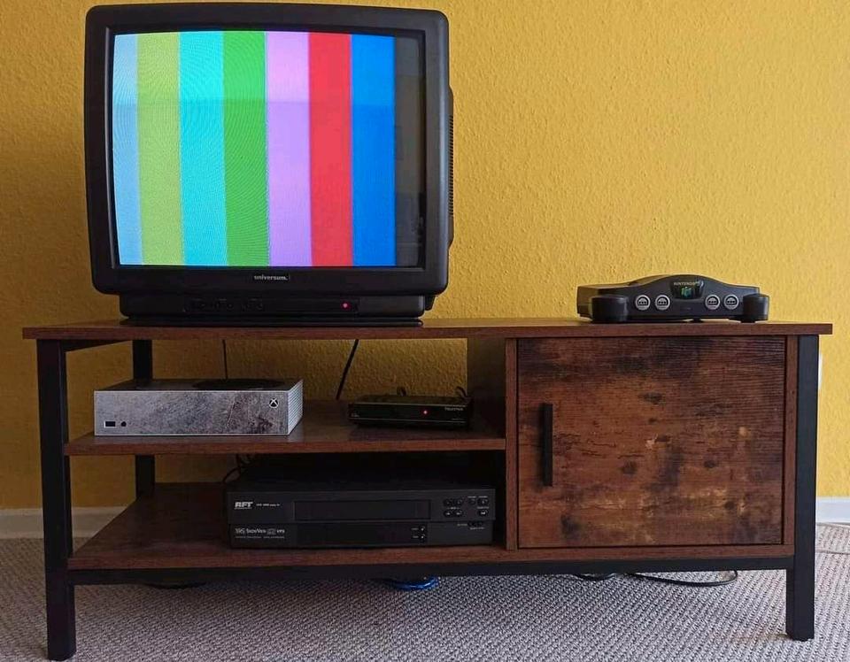 Röhrenfernseher Universum FT 8151 - Quelle Fürth - Fernseher in Hainichen
