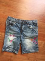 Jeansshort Gr. 122 mit Stickerei Schleswig-Holstein - Henstedt-Ulzburg Vorschau