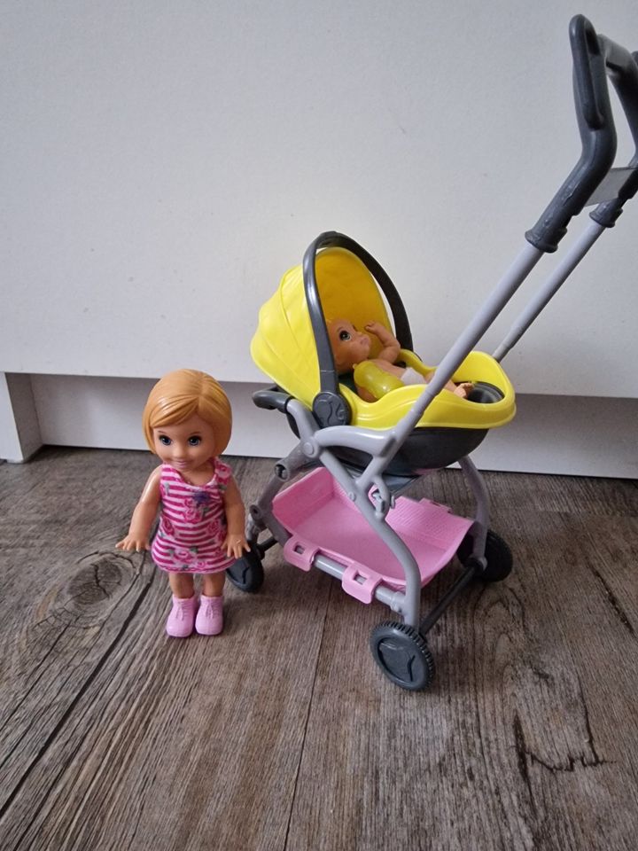 Barbie Skipper Babysitter - Mädchen mit Baby inkl. Kinderwagen in Karlsruhe