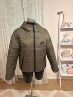Nike Jacke Winterjacke Größe S wie NEU Hessen - Hofgeismar Vorschau