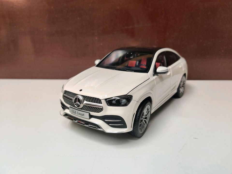 1/18 Mercedes benz gle coupe weiß 2020 c167  modellauto in Hamburg