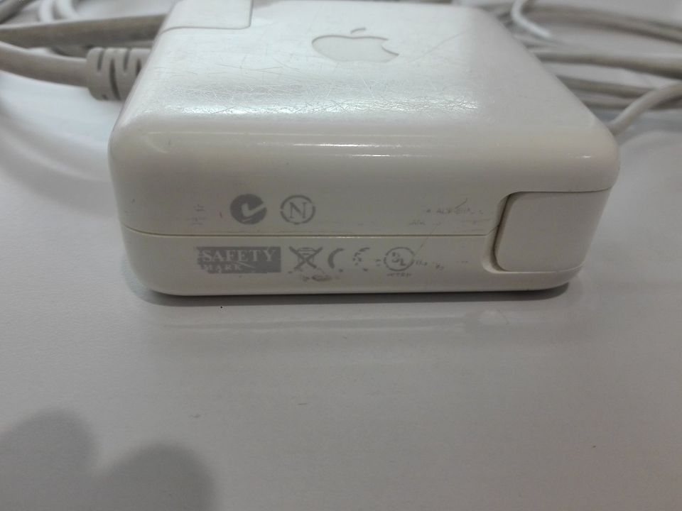 2 x Apple Ladegerät defekt in Bad Überkingen