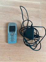 altes Nokia Handy mit Ladegerät Baden-Württemberg - Plochingen Vorschau