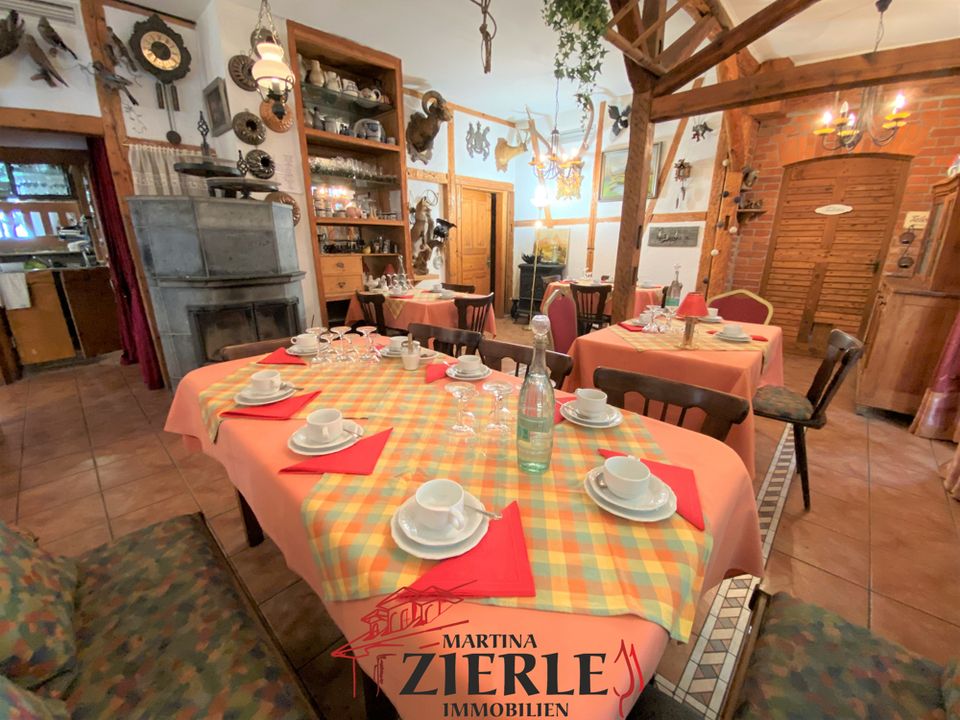 Gelegenheit! Restaurant mit Gästezimmern, Terrassen, 998qm Grundstück und großer Wohnung! in Aichelberg