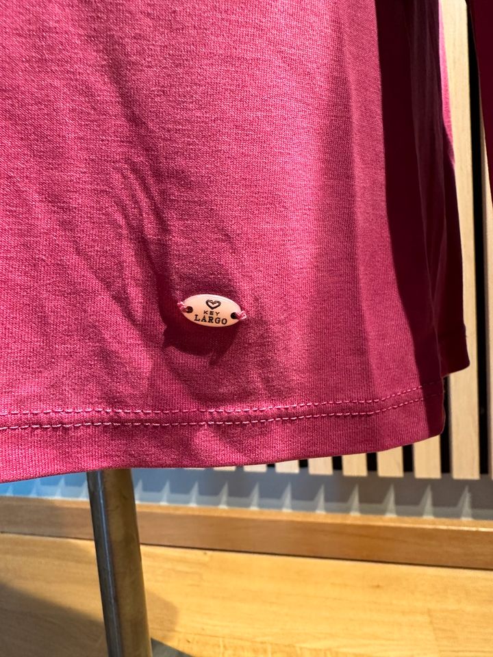 Key Largo  Shirt aus Modal  Pink Fuchsia  Gr. XL V-Ausschnitt in Dinslaken