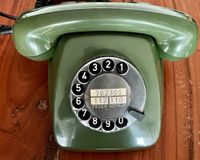 Altes grünes Posttelefon mit Wählscheibe Köln - Worringen Vorschau