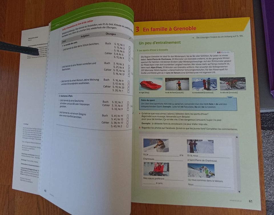 Cahier d'activités mit Mediensammlung Klett neuwertig in Rastede