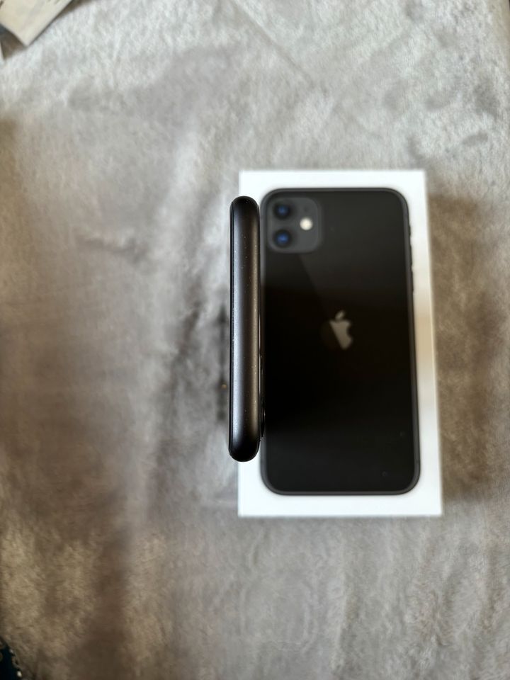 iPhone 11 64 gb schwarz in Bad Fallingbostel