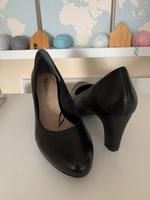 Tamaris Gr. 40 schwarz Pumps Plateau Plateaupumps spitz Leder Hessen - Langen (Hessen) Vorschau