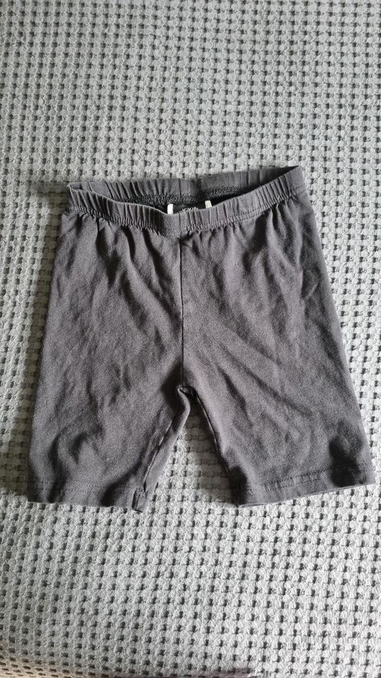 Jungen Shorts Größe 116, kurze Hose, Sommerhose in Sittensen