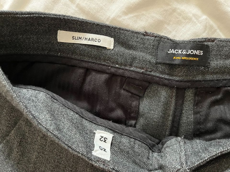 Jack&Jones Herrenhose W30 L32 in Essen-Haarzopf