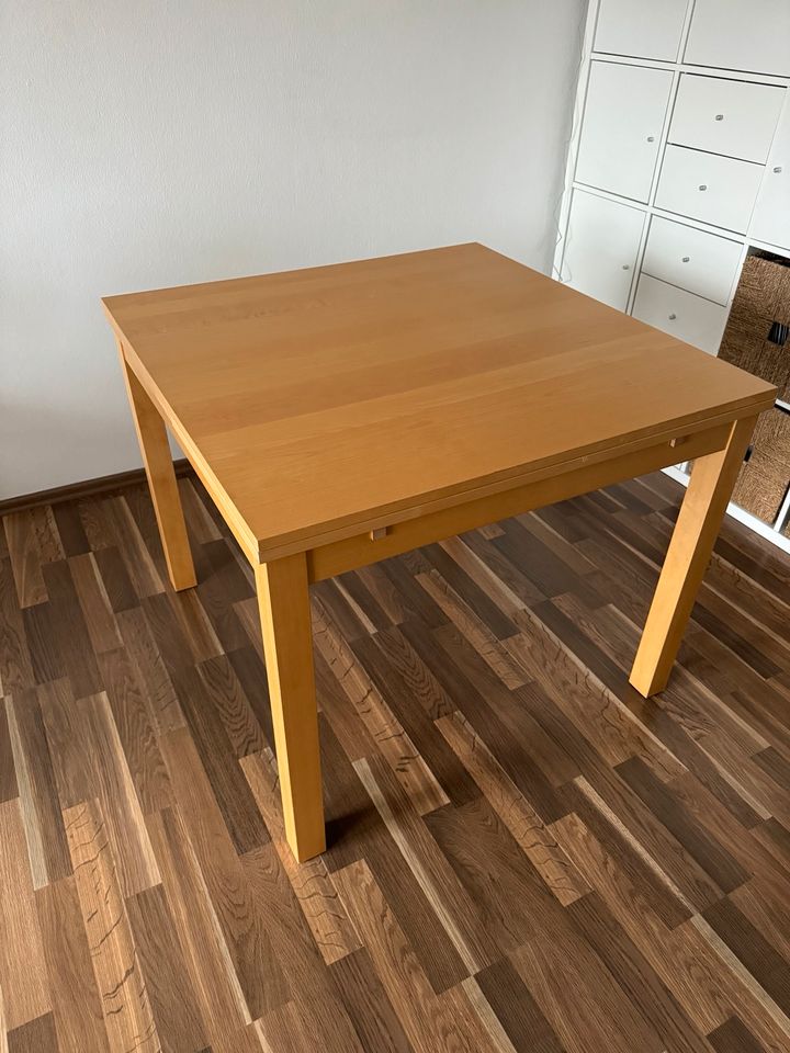 Holztisch ausziehbar in Dinkelsbuehl