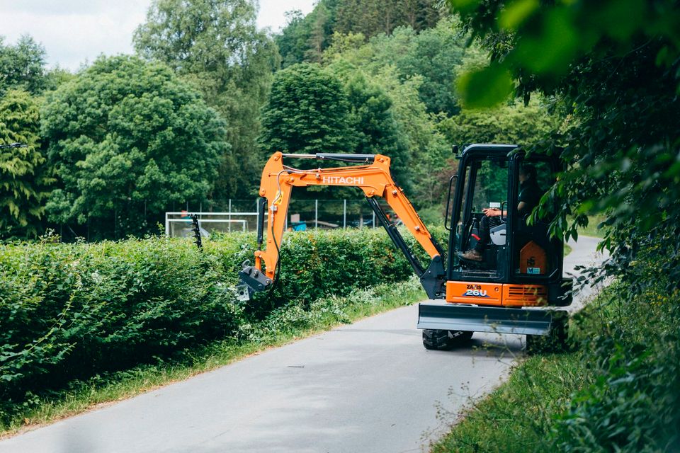 GREENETEC HL 212 Heckenschere /Astschere für Ausleger /Bagger in Schmallenberg