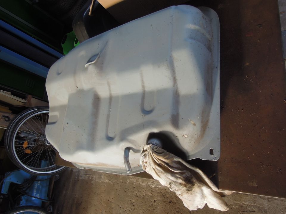 Ford Escort MK3 Diesel Tank 48Liter neu in Grönwohld