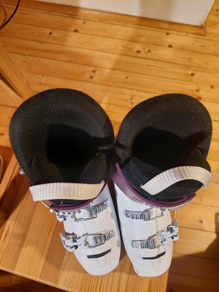 Skistiefel Atomic Hawx Girl 4, Gr 25/25,5 aus Saison 2023/2024 in Olching