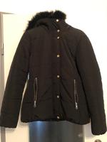 schwarze Winterjacke mit Kapuze Niedersachsen - Geestland Vorschau
