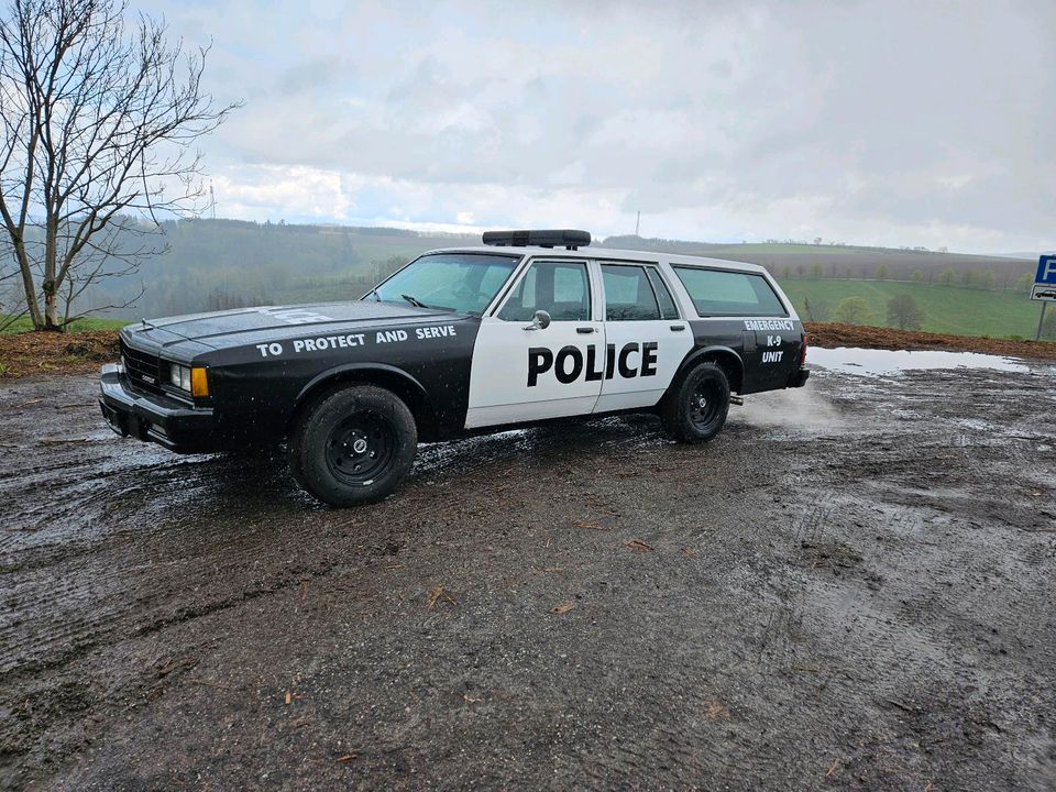 Chevrolet Caprice Station V8 Police  US Car 1977 in Ilmenau