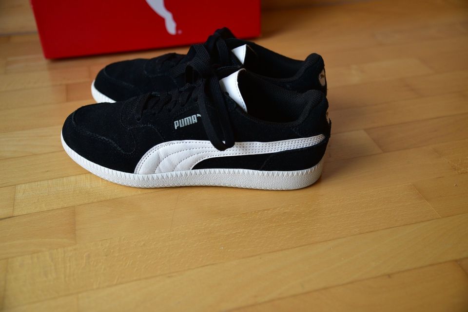 PUMA Icra Trainer Sneaker Gr. 38, schwarz, Schuhe Kinder in Eslohe