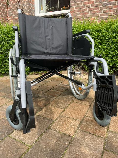 B & B Rollstuhl S-Eco 300 XL bis 170kg für adipöse Patienten in Porta Westfalica