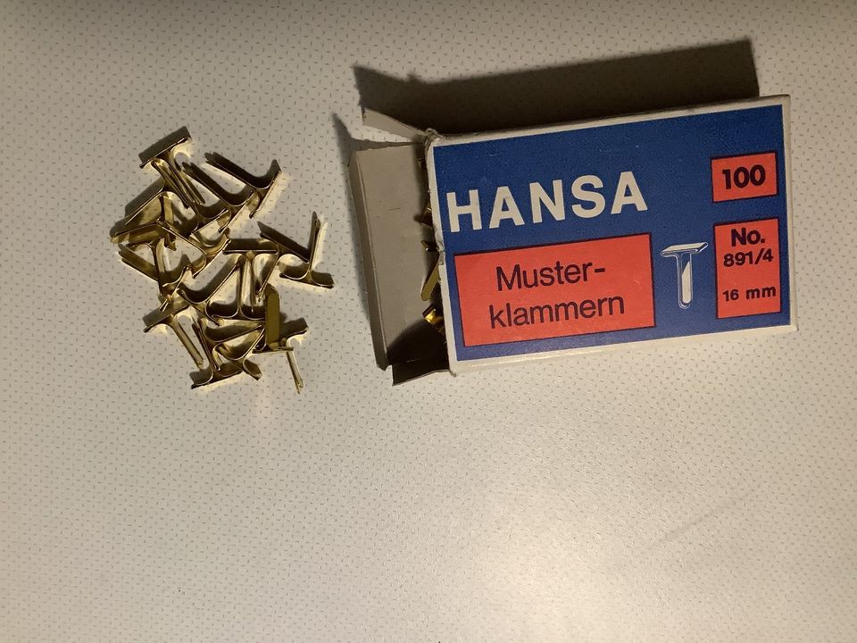 Hansa 100 Musterbeutelklammern 16mm eckige Form vermessingt neu in Leonberg