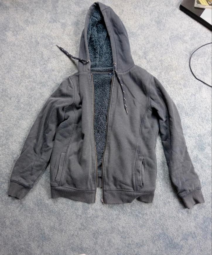 Kapuzenjacke, zipper, sweater, sweatjacke in Süderau