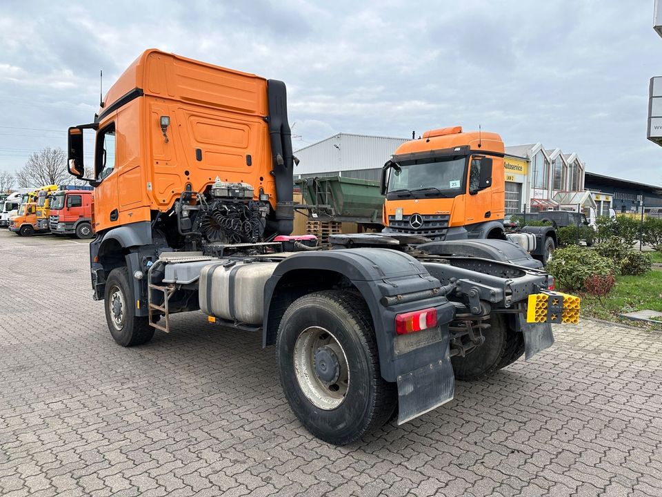 Mercedes-Benz Arocs 2043 AS 4x4 Allrad * 2 Stück * in Bremen