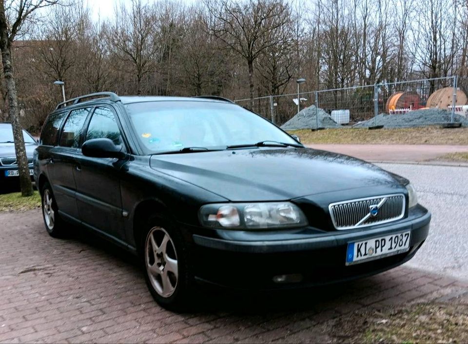 Volvo V70 II 2.4 20V in Kiel