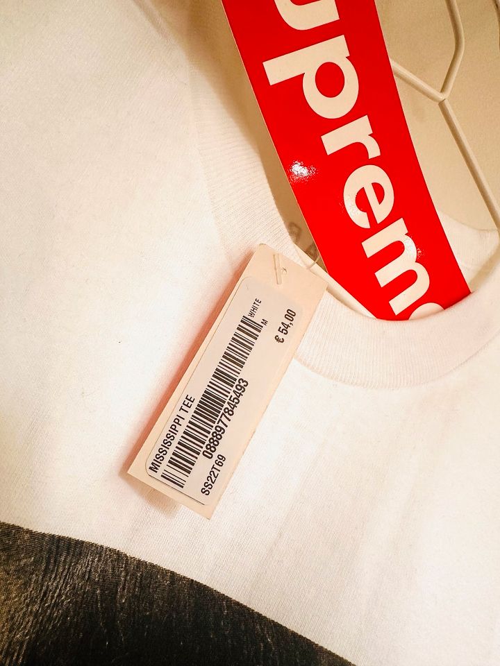 SUPREME ROY DE CARAVA SHIRT NEU M MISSISSIPPI in Berlin