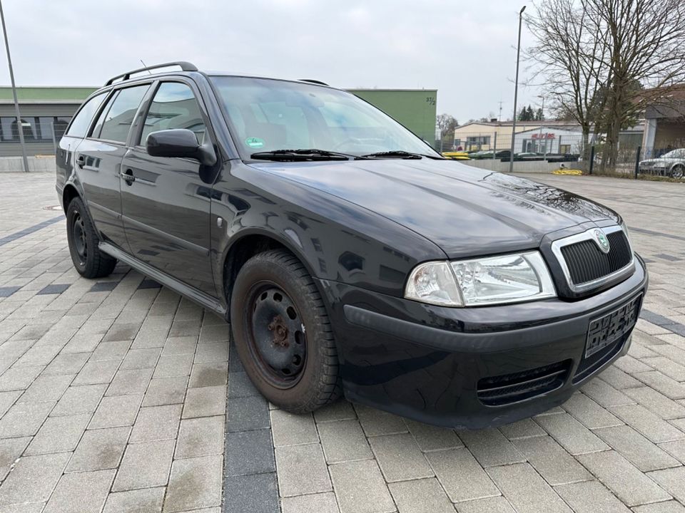 Skoda Octavia Combi Tour in Hemmingen