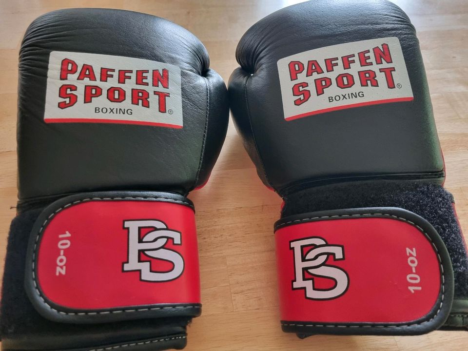 Paffen Sport Boxhandschuhe 10-oz/ Bandagen in Gütersloh