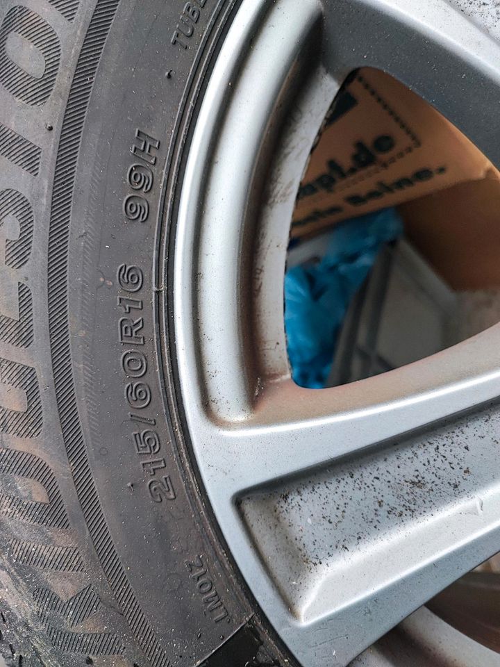 Winterreifen auf Alufelgen Bridgestone & Wilken 215/60 R16 in Emsdetten