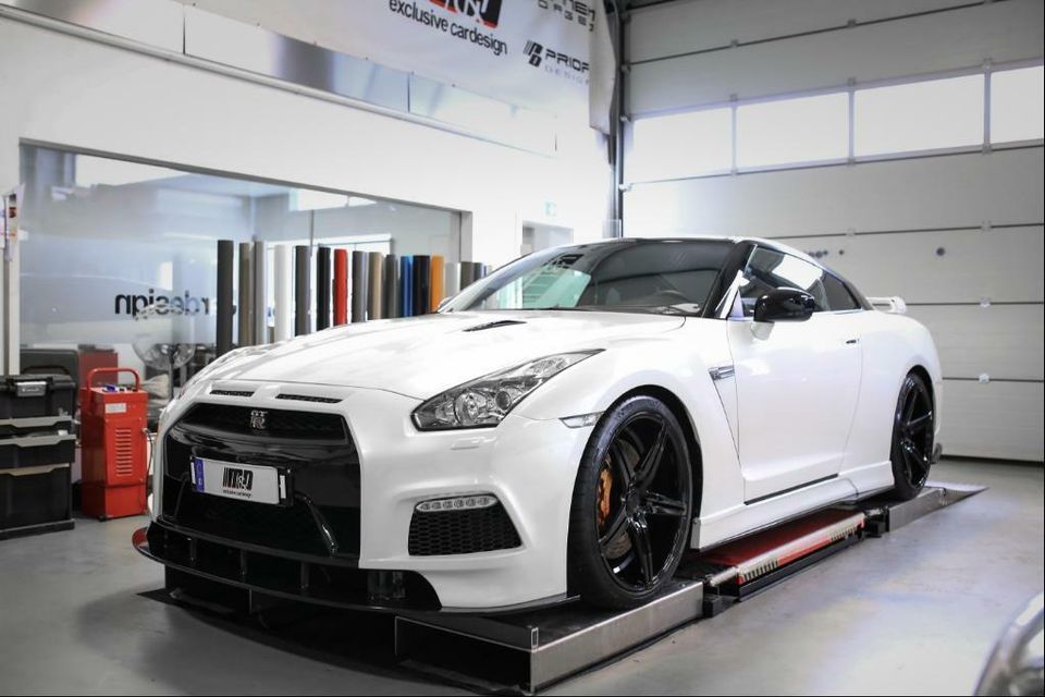 Nissan GT-R (R35) - 9x21" + 11,5x21" artFORM AF-301 (Gloss Black) in Dinslaken