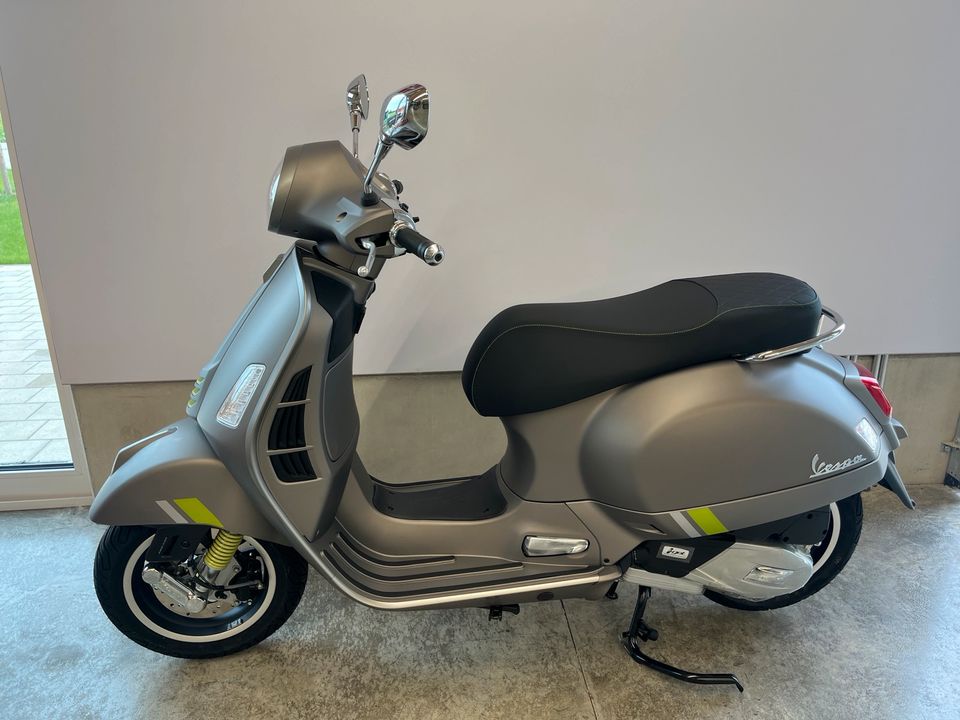 Vespa GTS 125 SUPER TECH GRIGIO OTTIMISTA MATT  # Finanzierung # in Langerringen