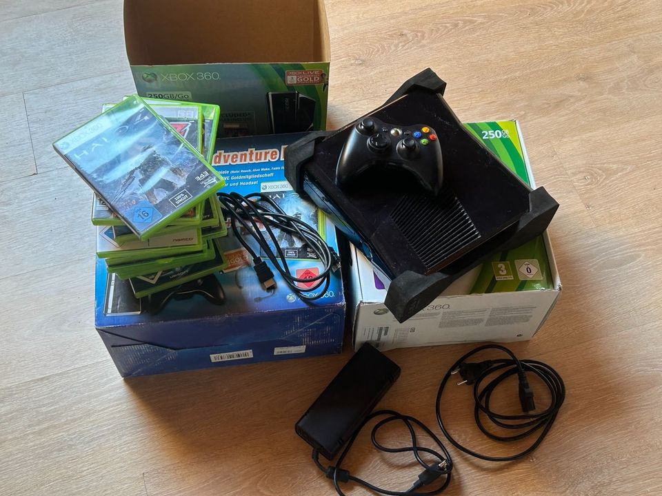 Xbox 360 mit 250 GB + Spiele in Lauingen a.d. Donau