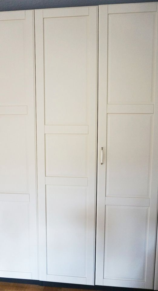 Schrank Türe Tyssedal von Ikea 50 x 229 cm ohne Grifflöcher in Bad Orb