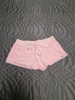 Süße Stoffhose, kurze Hose gehäkelt, Shorts, Hotpants in rosa Wuppertal - Oberbarmen Vorschau