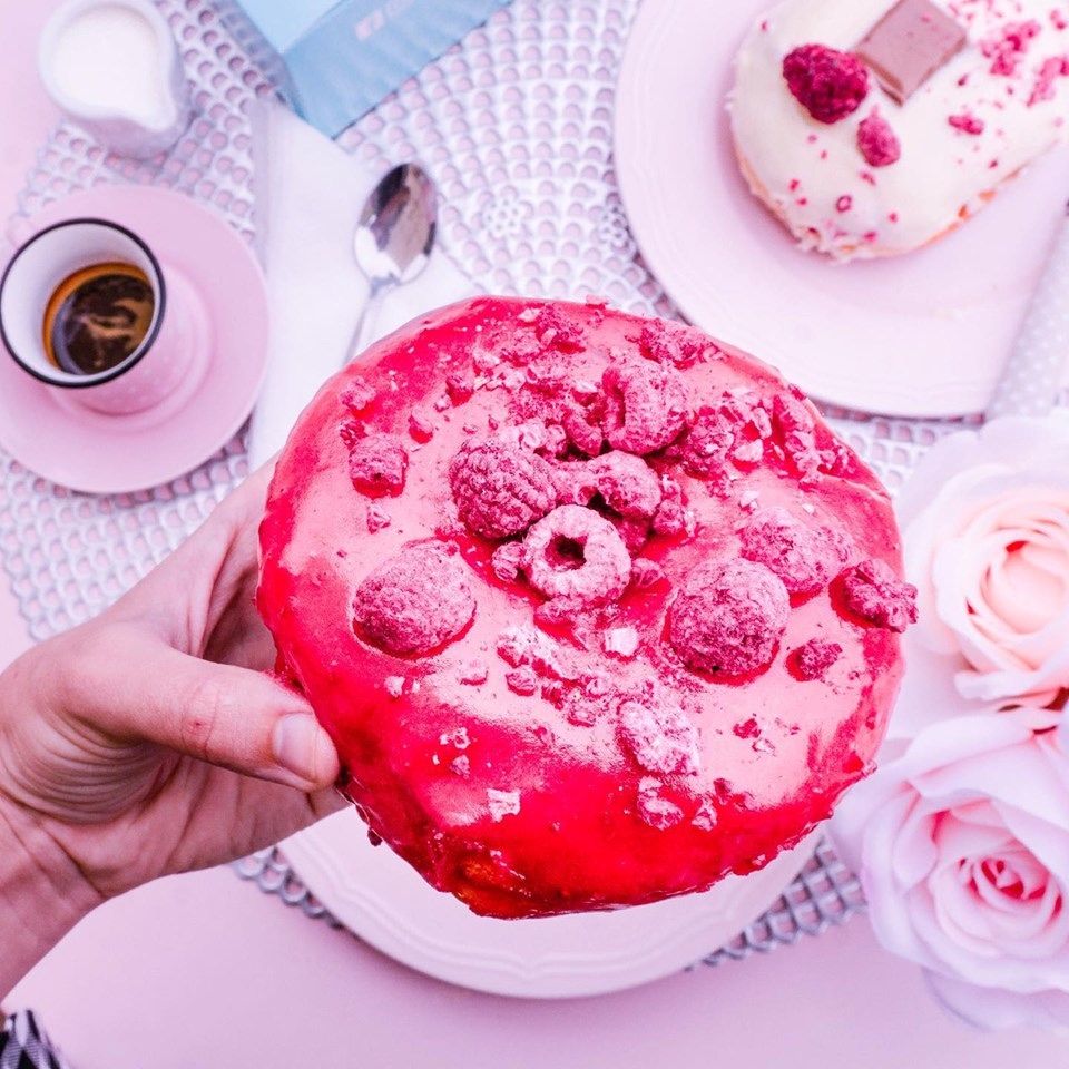 La Donuteria - Donuts Schau-Bäckerei - Top Lage mit Außenterrasse in der Fußgängerzone in Bad Kreuznach zu verkaufen! in Bad Kreuznach