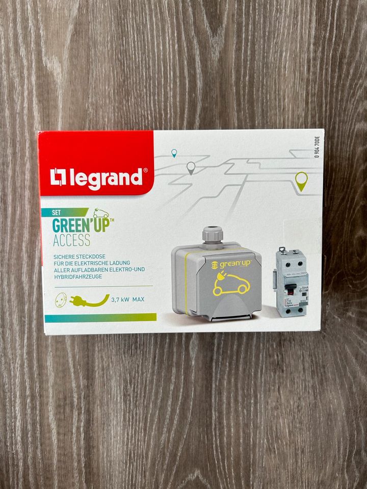 Legrand, Green' Up Steckdose für Elektrofahrzeuge &  Plug-in-Hybridfahrzeuge, Mode 1&2, 1-phasig, Ladestrom von 8-16A, 3,7kW,  230V, AP, IK08, IP44, inkl. FI/LS-Schalter, C16, 30mA, Typ F, 090470DE :  : Auto & Motorrad