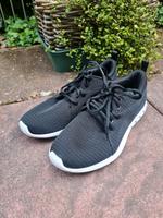 Puma Sneaker super leicht, Gr. 42 Hessen - Altenstadt Vorschau