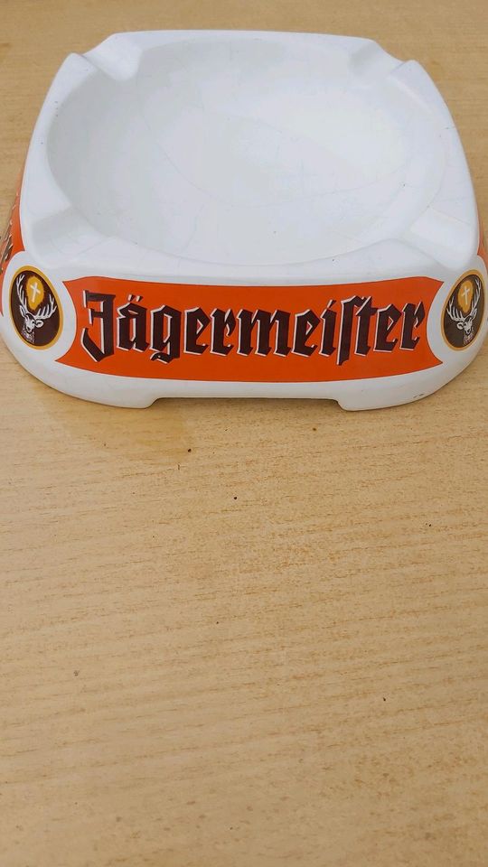 Aschenbecher Porzellan Jägermeister in Löchgau
