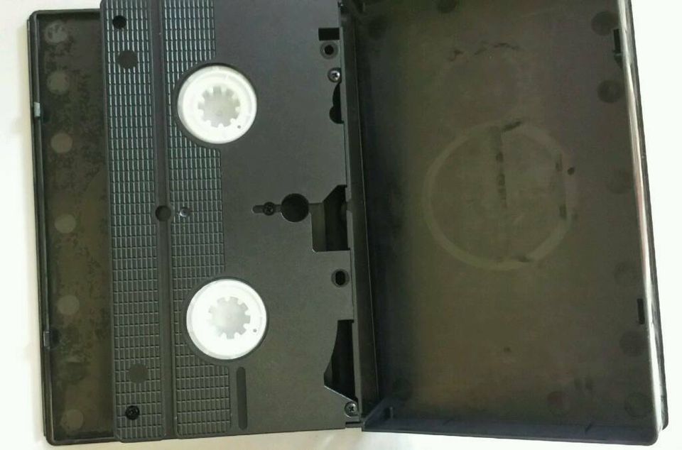 "VHS Kassette" mit "Das Piano" von "Jane Campion" in Langenfeld Eifel