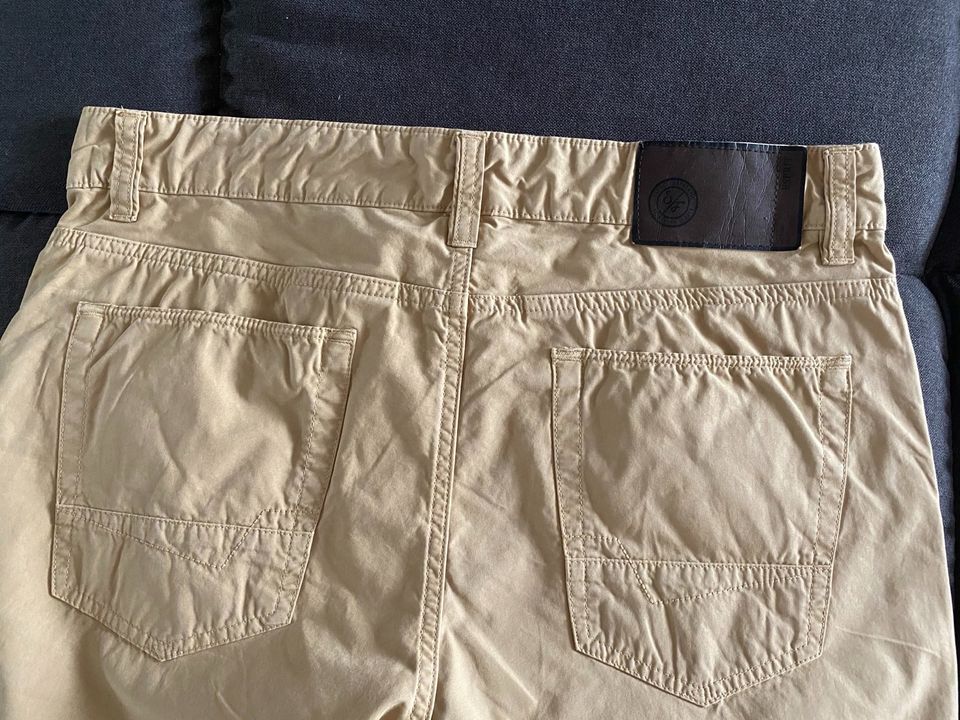 Tolle ESPRIT Chino Curry/Beige, Größe 33/34, NEU in Miehlen