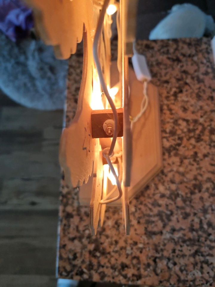 Holzdeko Weihnachten 57x34x15 mit Licht in Überherrn