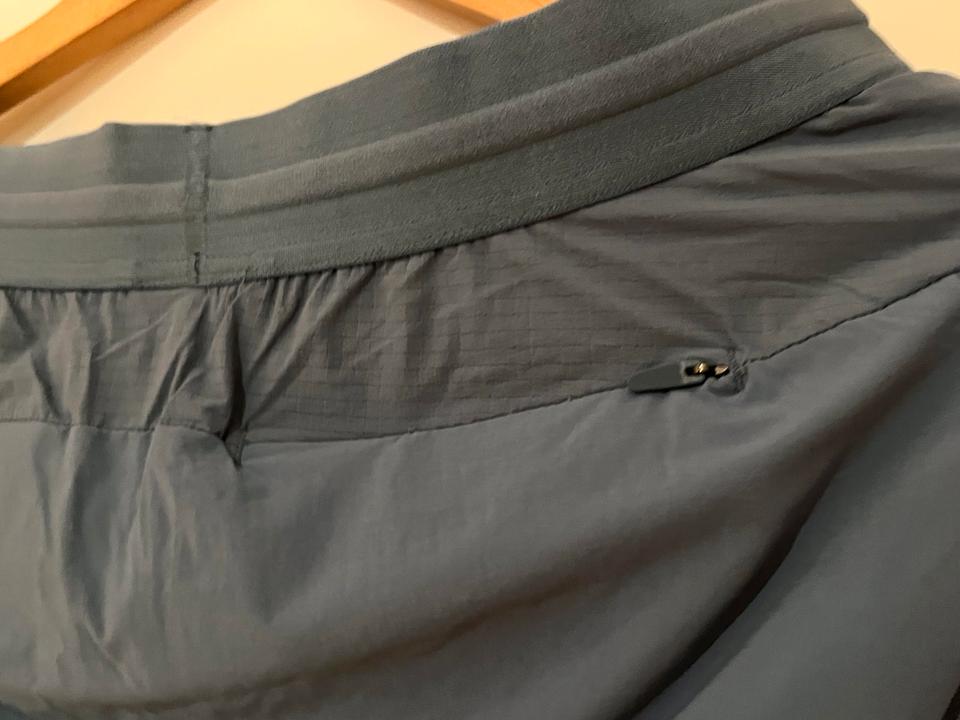 Indigo Blau Damen Scort / Outdoor Rock Gr. M von Jack Wolfskin. in Falkenstein