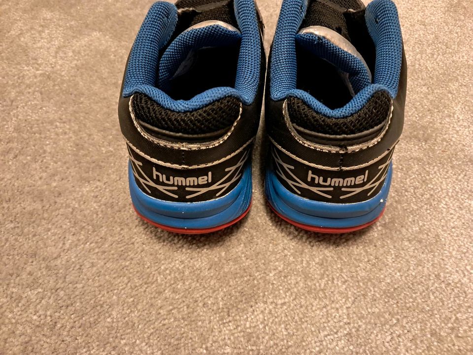 Sport-/Hallenschuhe von hummel Größe 34 in Kropp