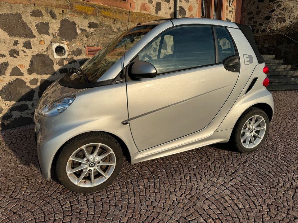 Smart 451 ED 3 Cabrio , 2.Hand , 2016, Brabus Power in Staufenberg