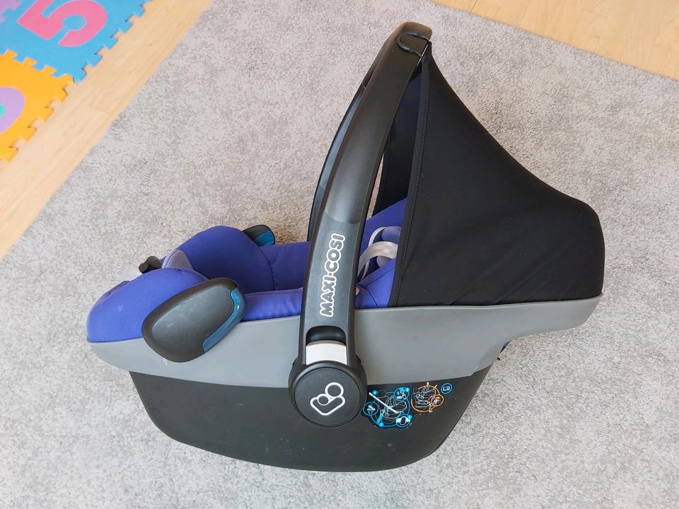 Babyschale Maxi Cosi Pebble - Purple Pace Kindersitz in Schwarzenbek