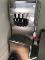 Gelmatic Softeis / Frozen Yogurt Maschine HPC 235  Wassergekühlt Berlin - Spandau Vorschau